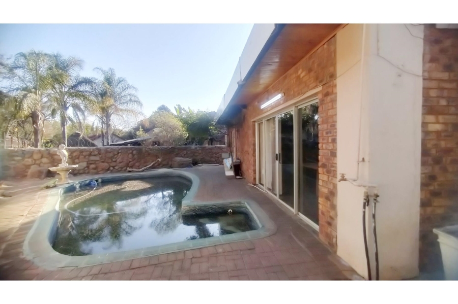 5 Bedroom Property for Sale in Elandsrand North West